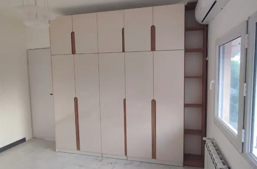 ساخت کمد و کابینت ام دی اف و دکوراسیون چوبی|خدمات پیشه و مهارت|رشت, رودباری|دیوار