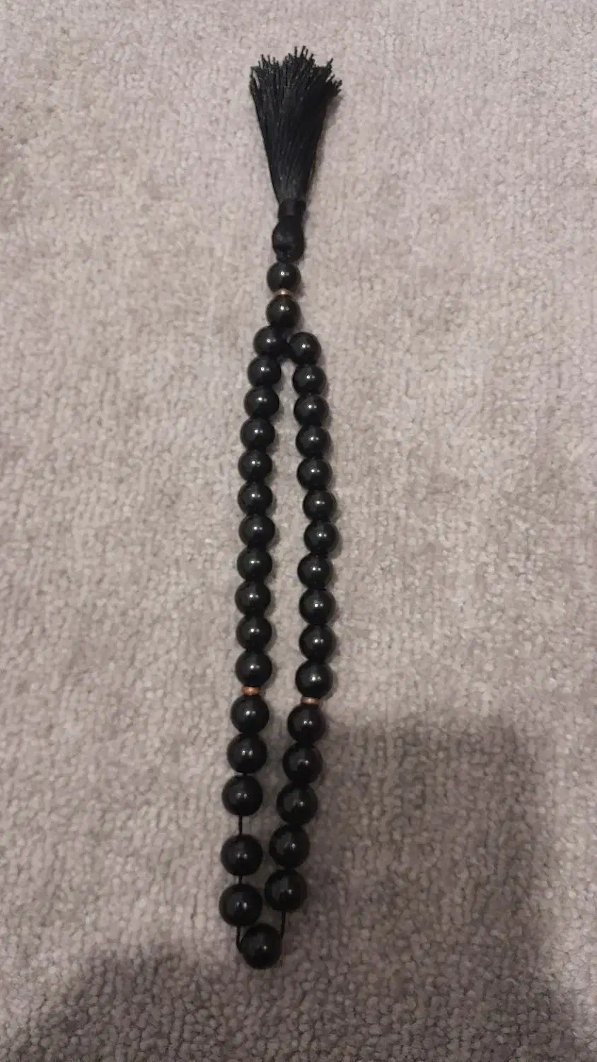 تسبیح از جنس سنگ|کلکسیون اشیاء عتیقه|جوانرود, |دیوار