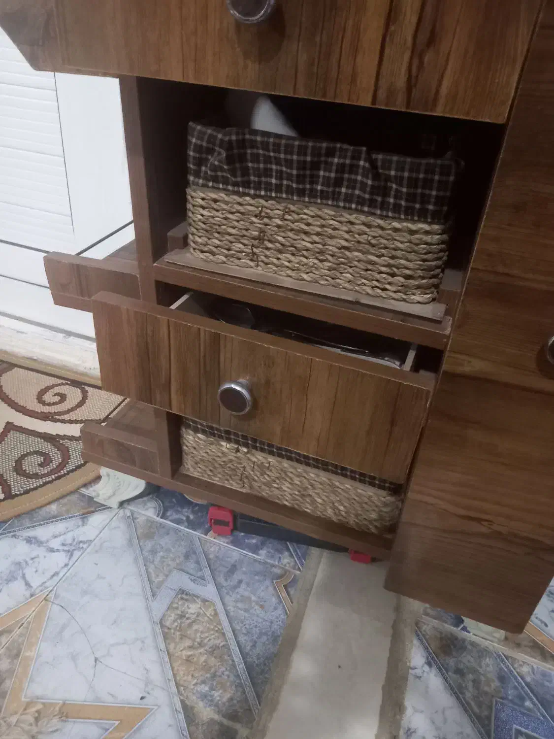 جا سیب وقاشق وادویه روعن رب|آب‌چکان و نظم‌دهنده ظروف|زاهدان, |دیوار