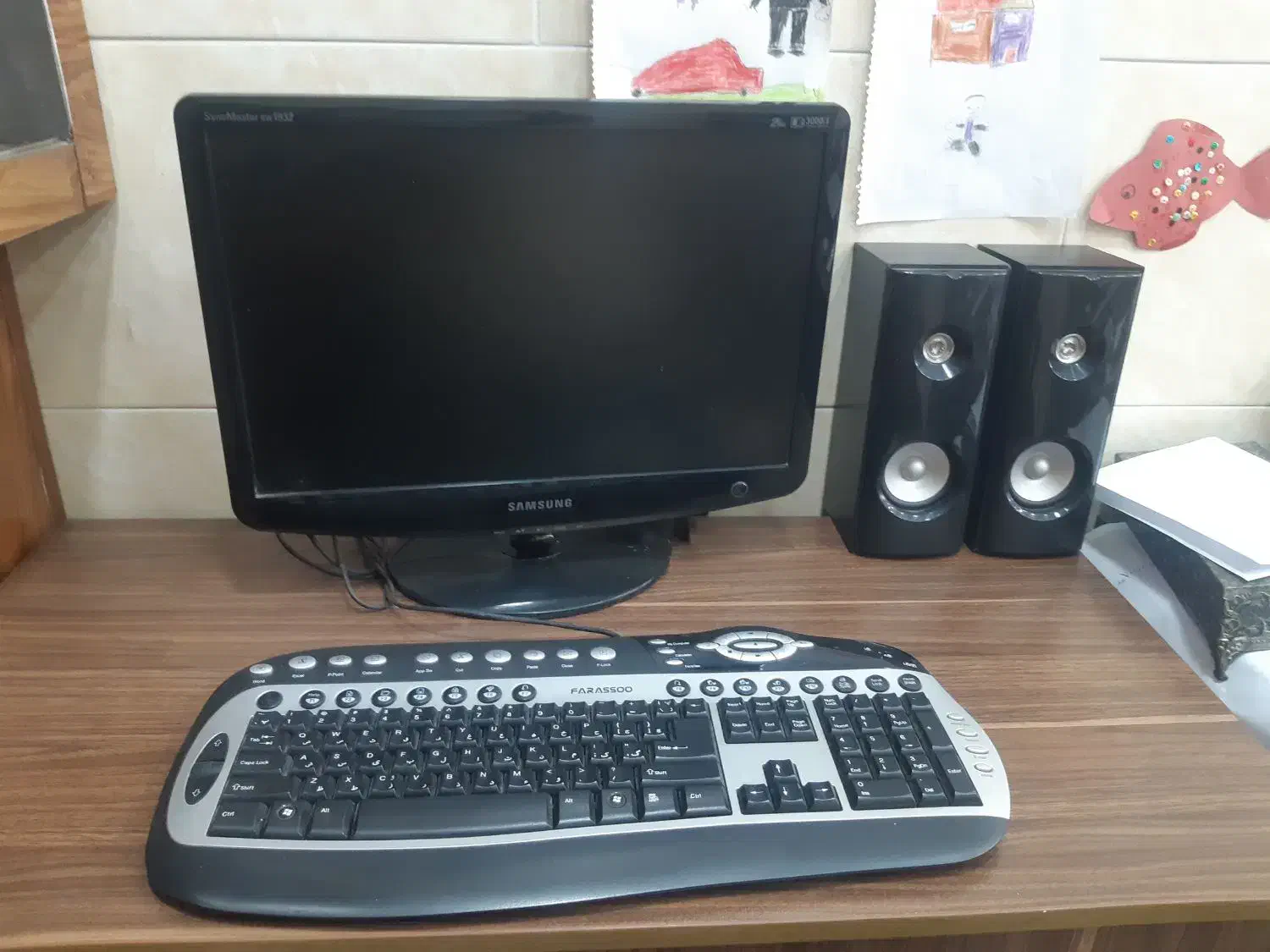 مانیتور ۱۹ اینچ اسپیکر به همراه کیبورد|قطعات و لوازم جانبی رایانه|آستانه اشرفیه, |دیوار