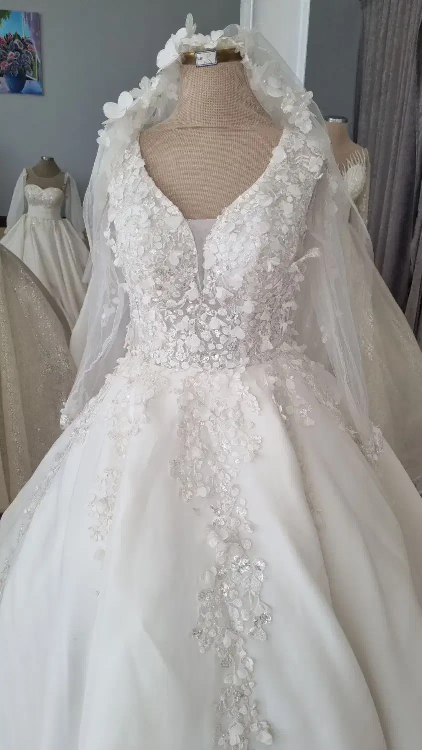 لباس عروس|لباس|تکاب, |دیوار