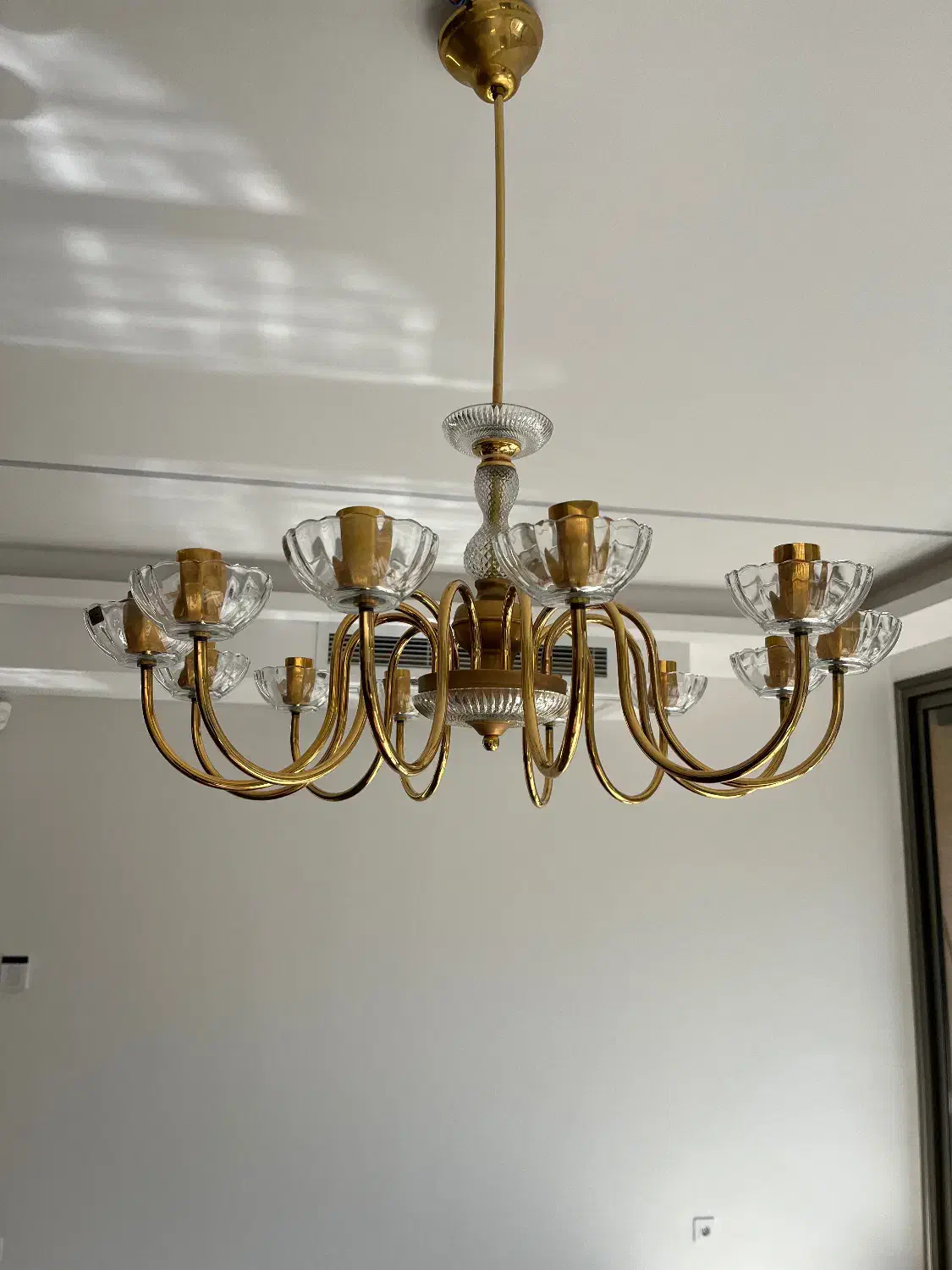 دوعددلوستر ۸و۱۲شعله نو|لوستر و چراغ آویز|اصفهان, باغ زرشک|دیوار