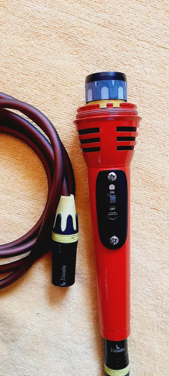 میکروفون|آلات موسیقی|الیگودرز, |دیوار