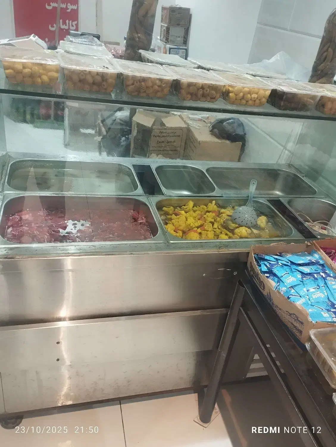 یک عدد تاپینگ ترشی و یخچال ایستاده فروشی|فروشگاه و مغازه|قم, شهرک فاطمیه|دیوار