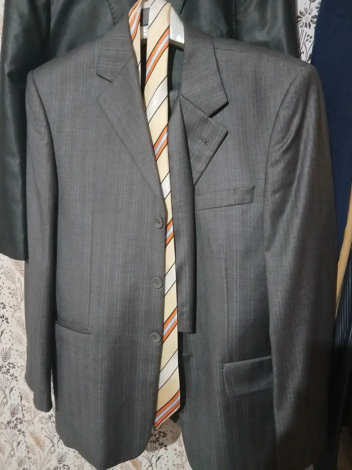 کت وشلوار در حد|لباس|آستارا, |دیوار