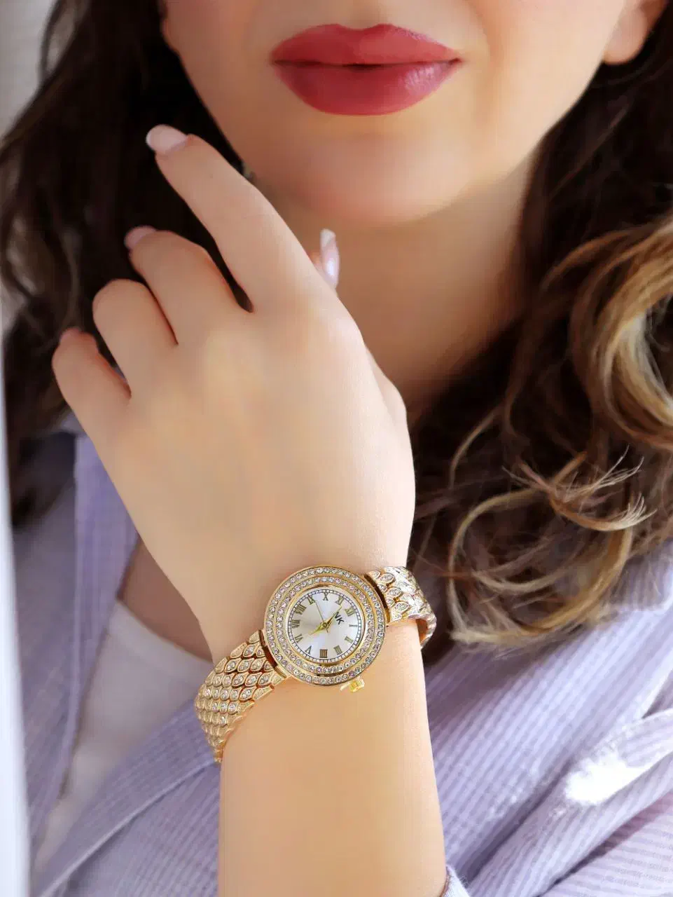 *ساعت شیک دخترانه و زنانه فلزی نگین دار|ساعت|اصفهان, امامزاده اسماعیل|دیوار