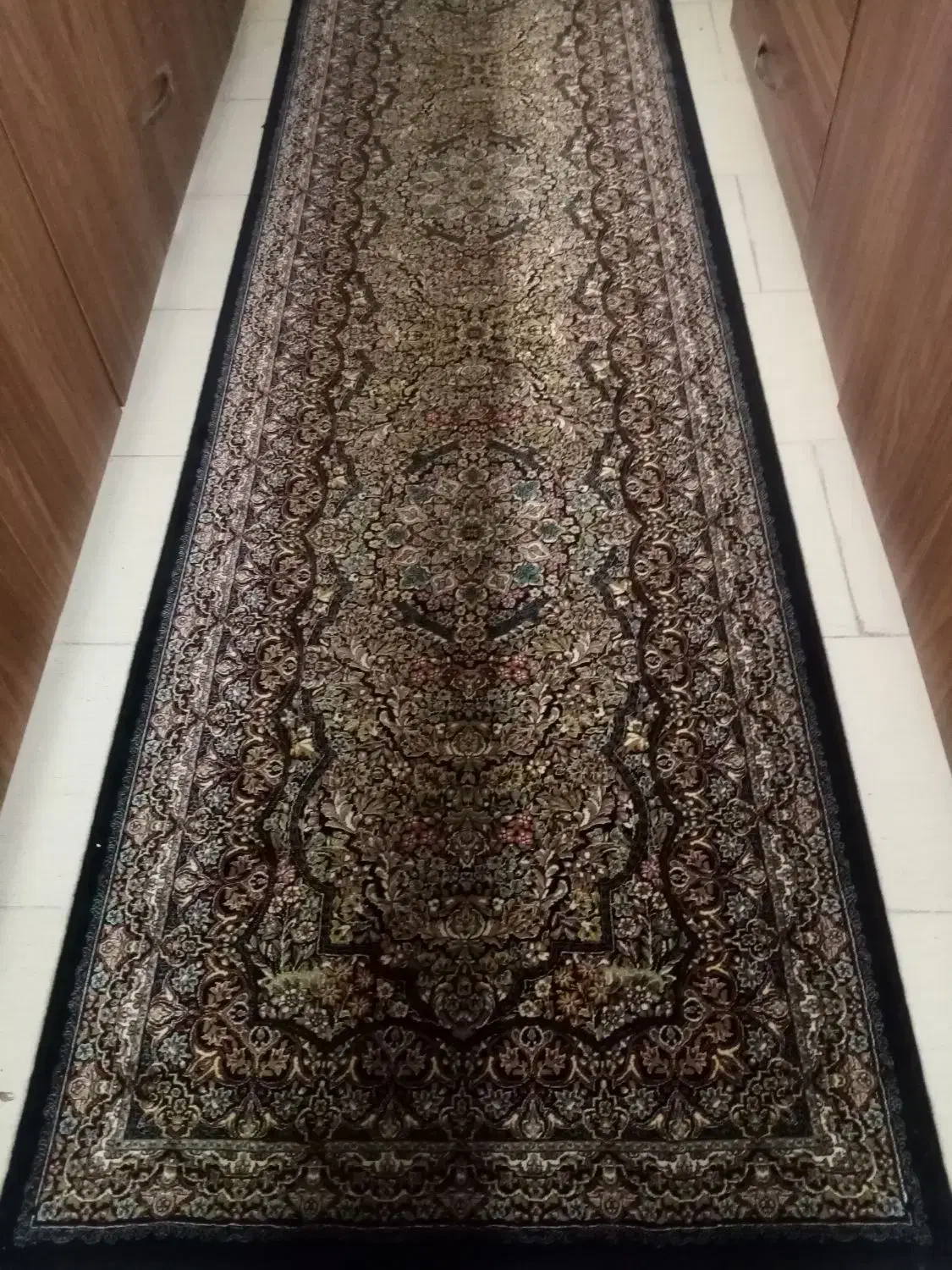 یک عدد فرش به متراژ 1 *4 تمیز|فرش|قزوین, |دیوار