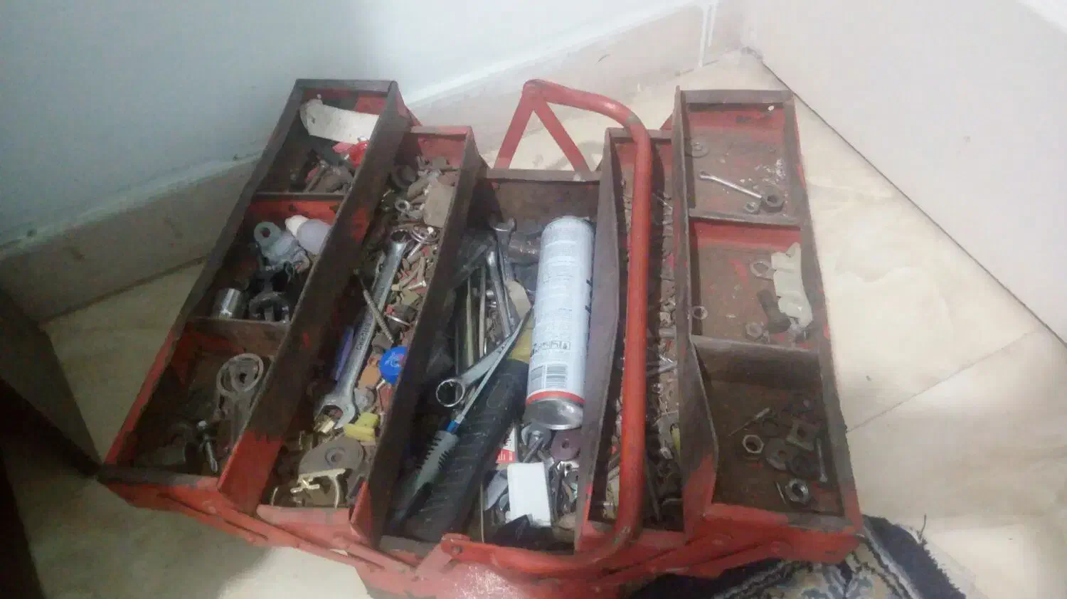 جعبه ابزار فلزی با خود ابزار الات مفت گذاشتم|ابزارآلات|ری, شهرری|دیوار