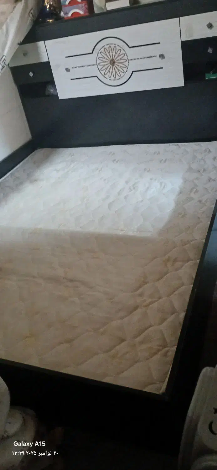 تختخواب دونفره سالم تمیز|تخت و سرویس خواب|رباط‌کریم, رباط‌کریم|دیوار