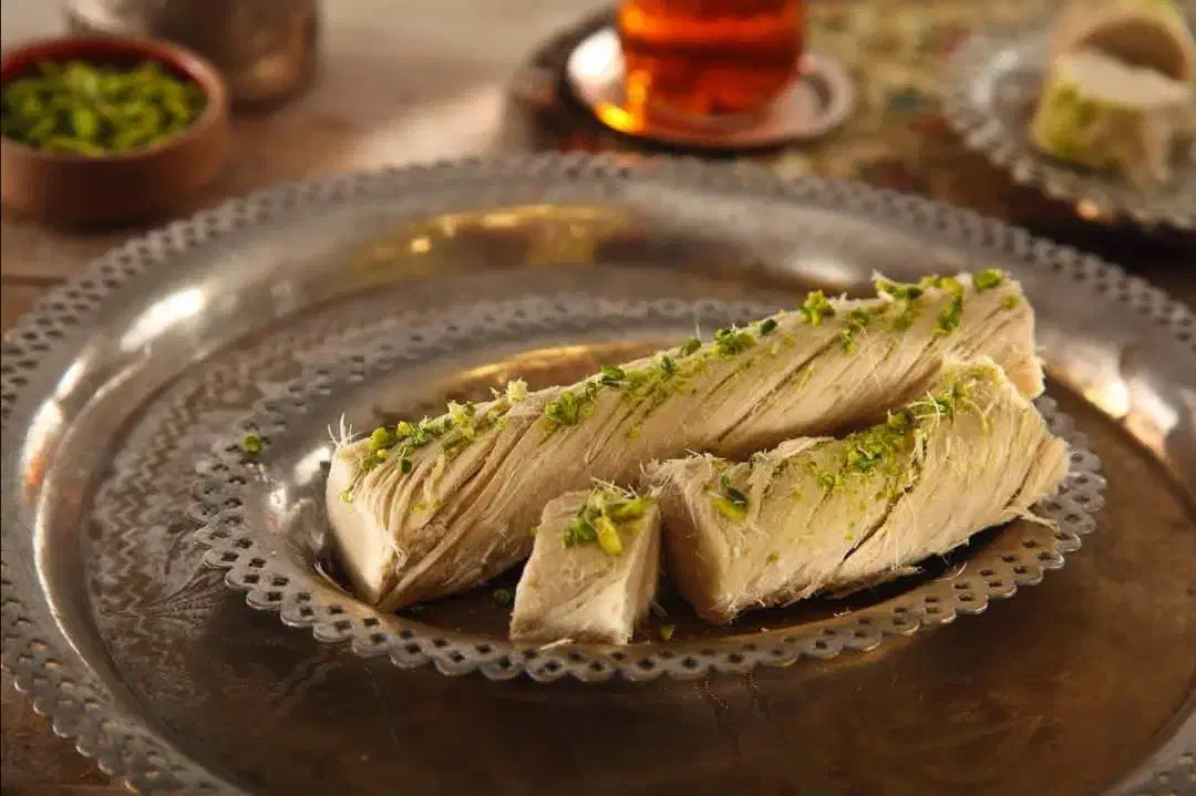 استخدام کارگر حلواپزی|استخدام صنعتی، فنی، مهندسی|بروجرد, |دیوار