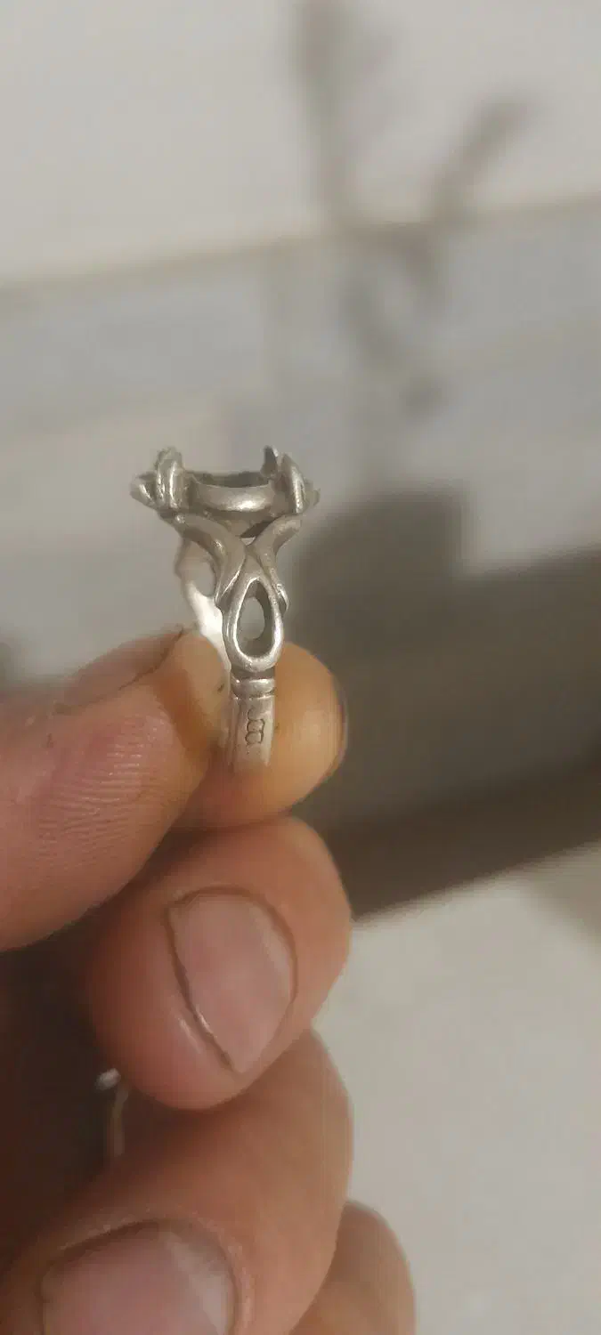 انگشتر نقره|بدلیجات|قم, قلعه کامکار|دیوار