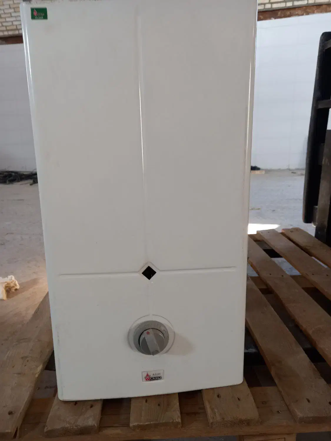 آبگرمکن بوتان ۳۱۱۵ درحد نو|آبگرمکن، پکیج، شوفاژ|اشتهارد, |دیوار