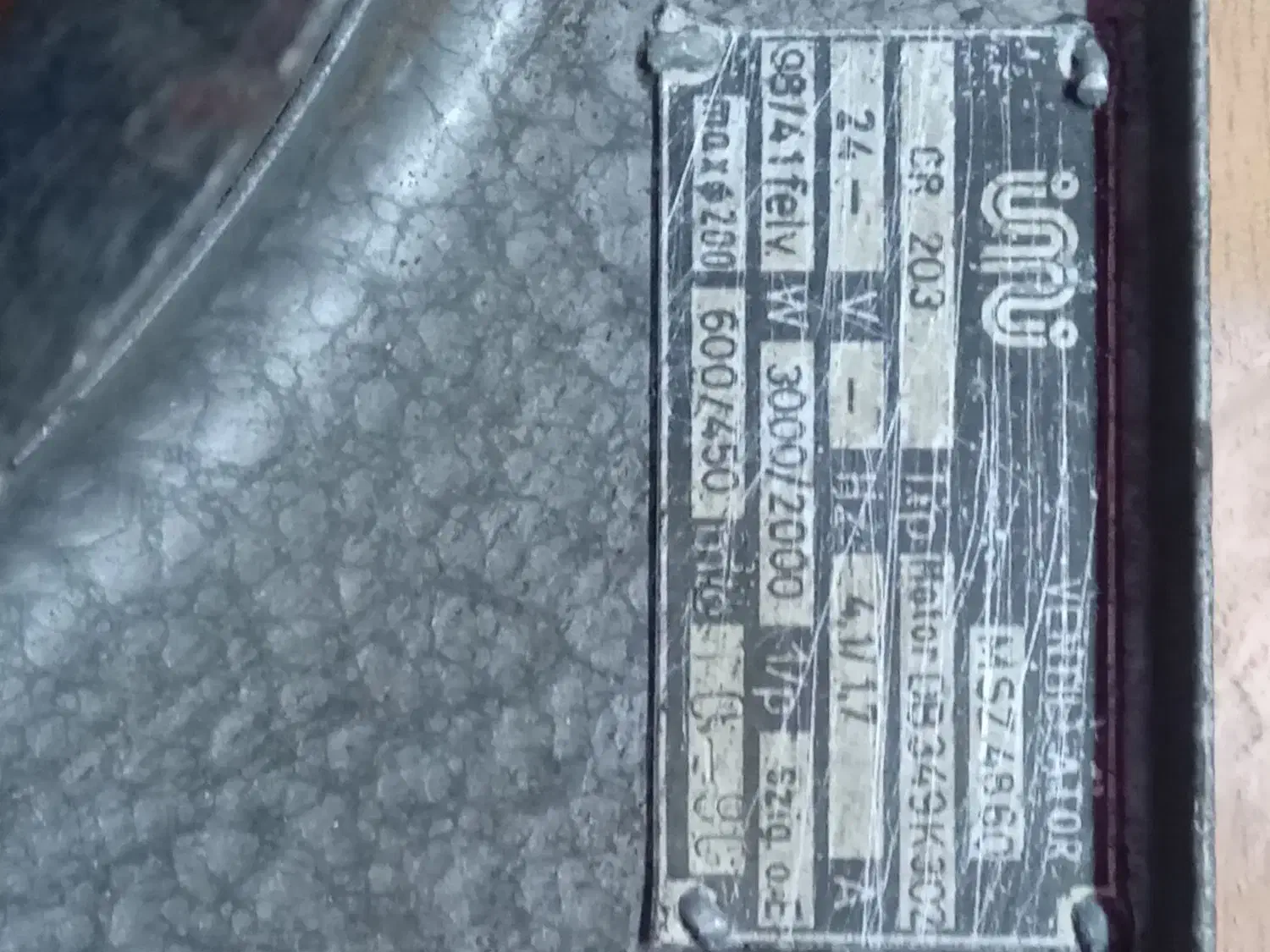 هواکش|پنکه و تصفیهکنندهٔ هوا|تبریز, |دیوار