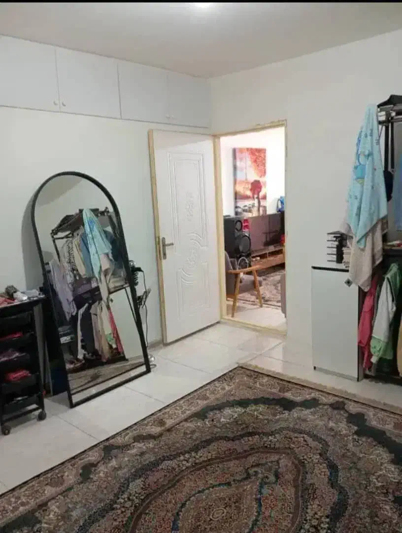 اینه قدی نو|آینه|گلستان (تهران), |دیوار