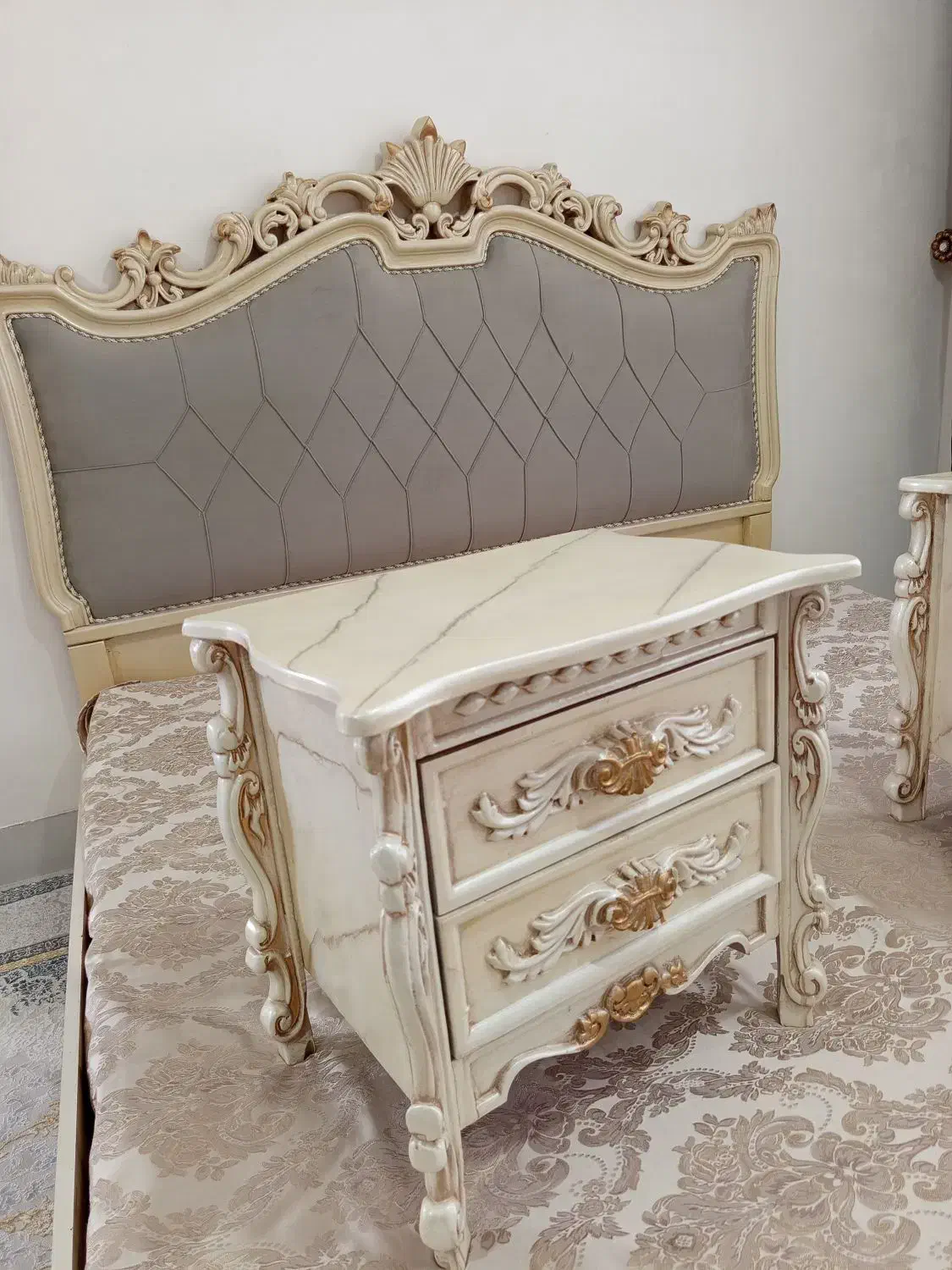 تخت خواب 2 نفرە در حد نو|تخت و سرویس خواب|پیرانشهر, |دیوار