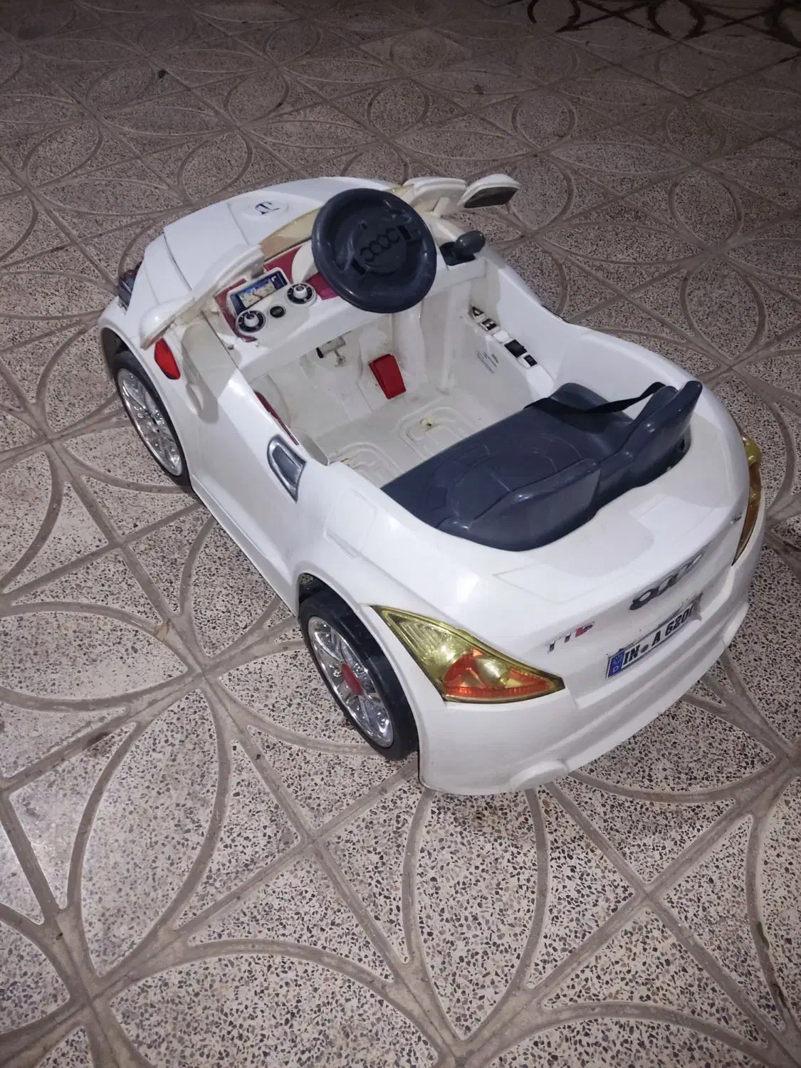 ماشین شارژی|اسباب‌‌بازی|کرمانشاه, |دیوار