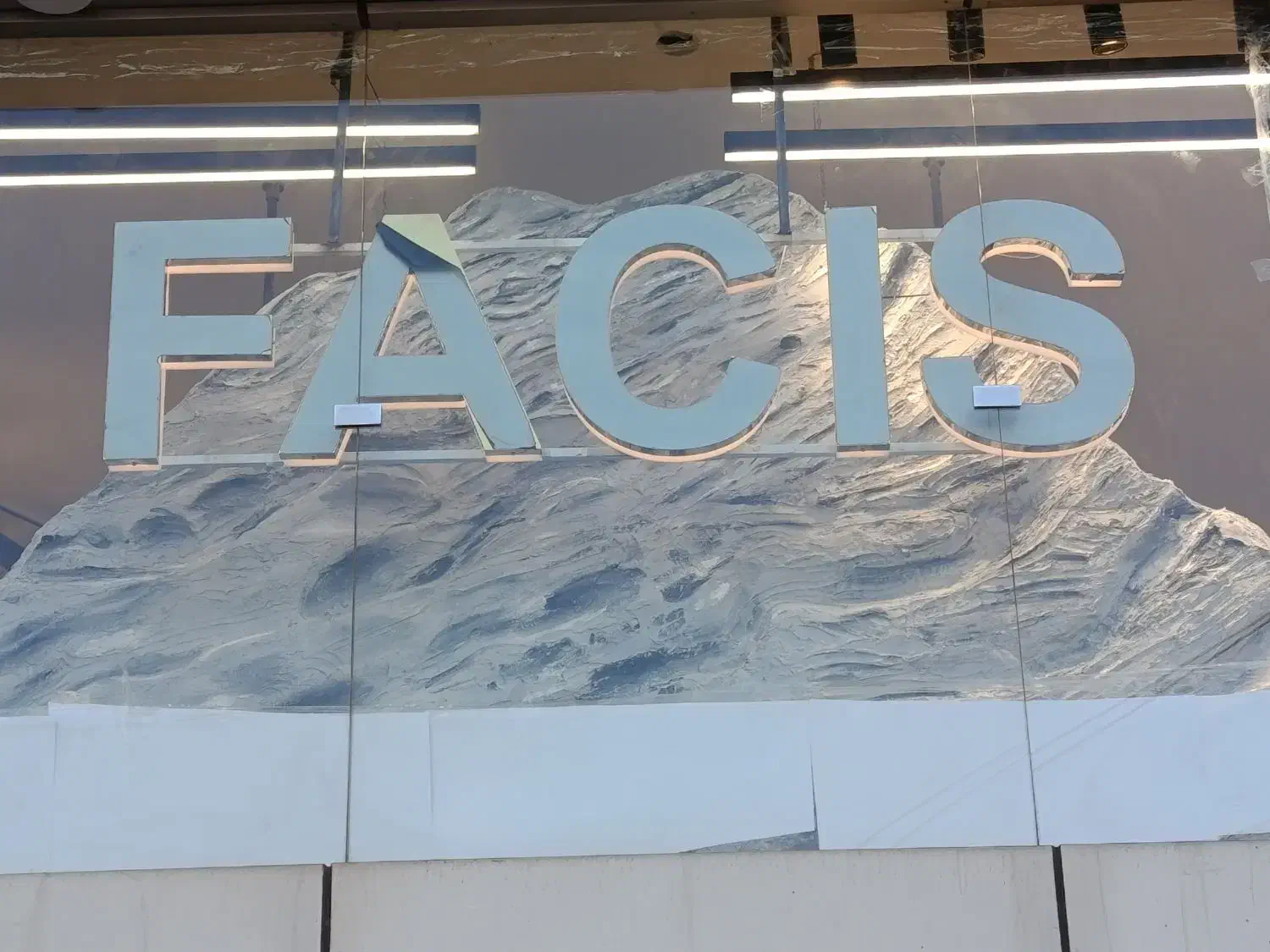 نصاب تابلو نصب تابلو|خدمات پیشه و مهارت|شیراز, شریفآباد|دیوار