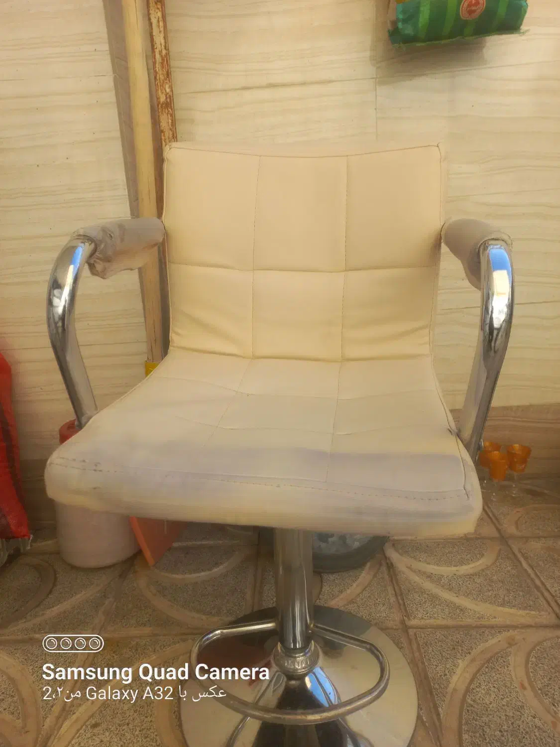 صندلی|صندلی و نیمکت|خوی, |دیوار