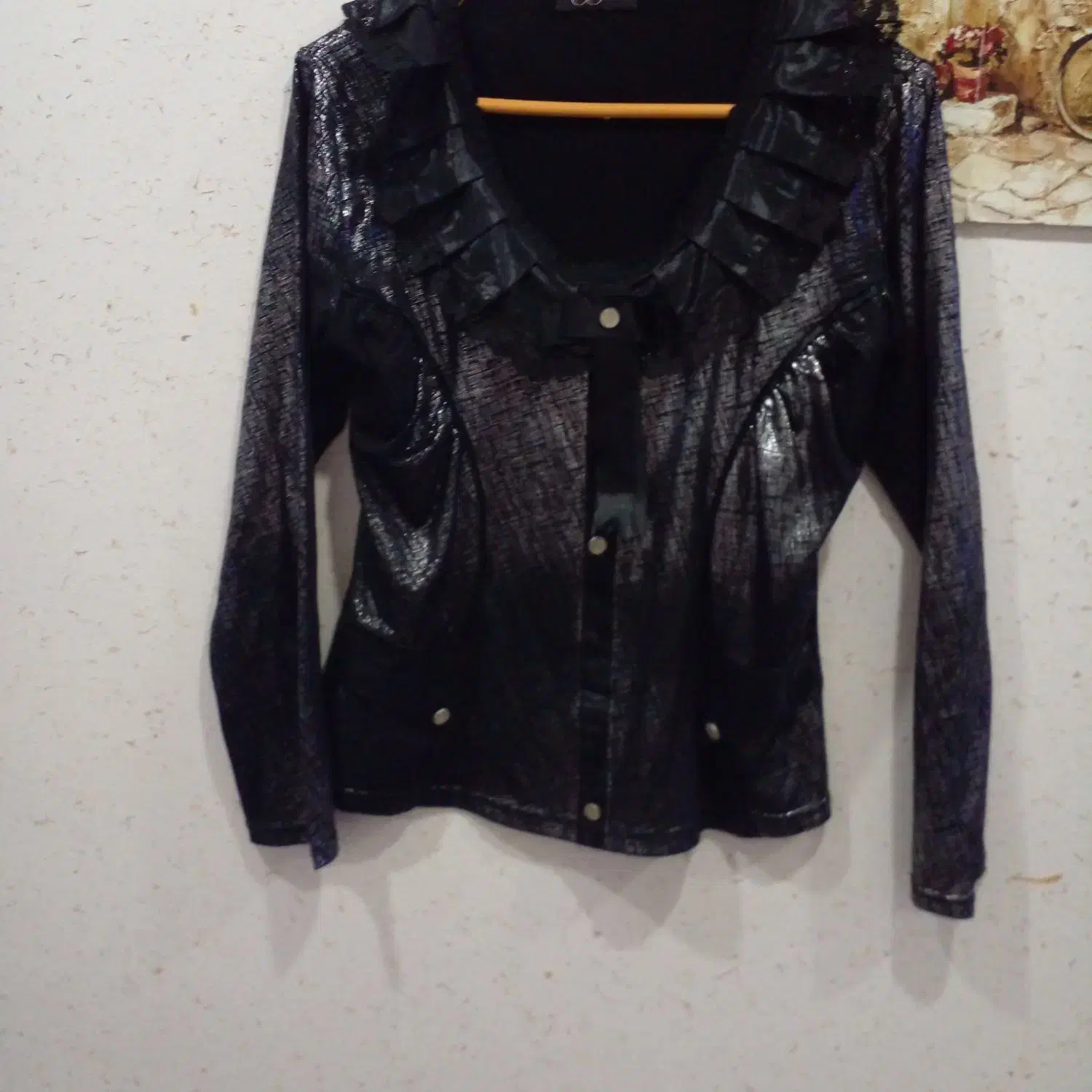 شومیز|لباس|صدرا-فارس, فاز ۱|دیوار