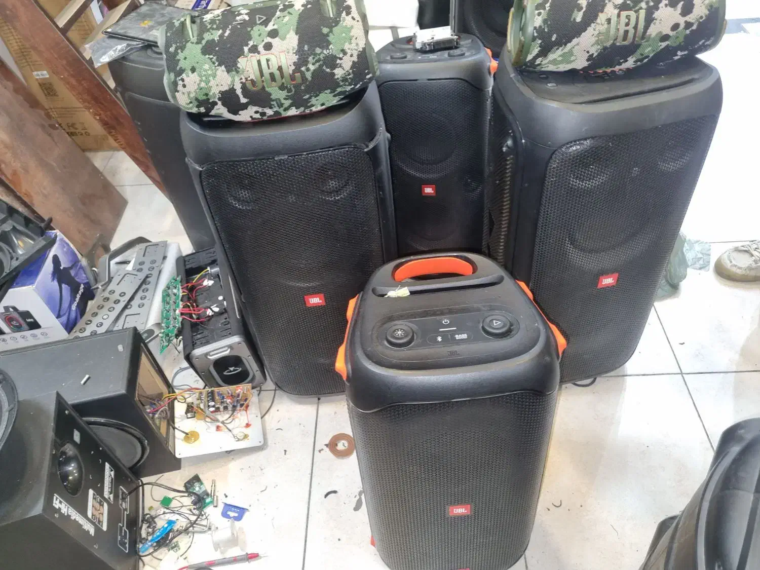 تعمیرات jbl اسپیکر و انواع گجت|خدمات پیشه و مهارت|شیراز, زند|دیوار