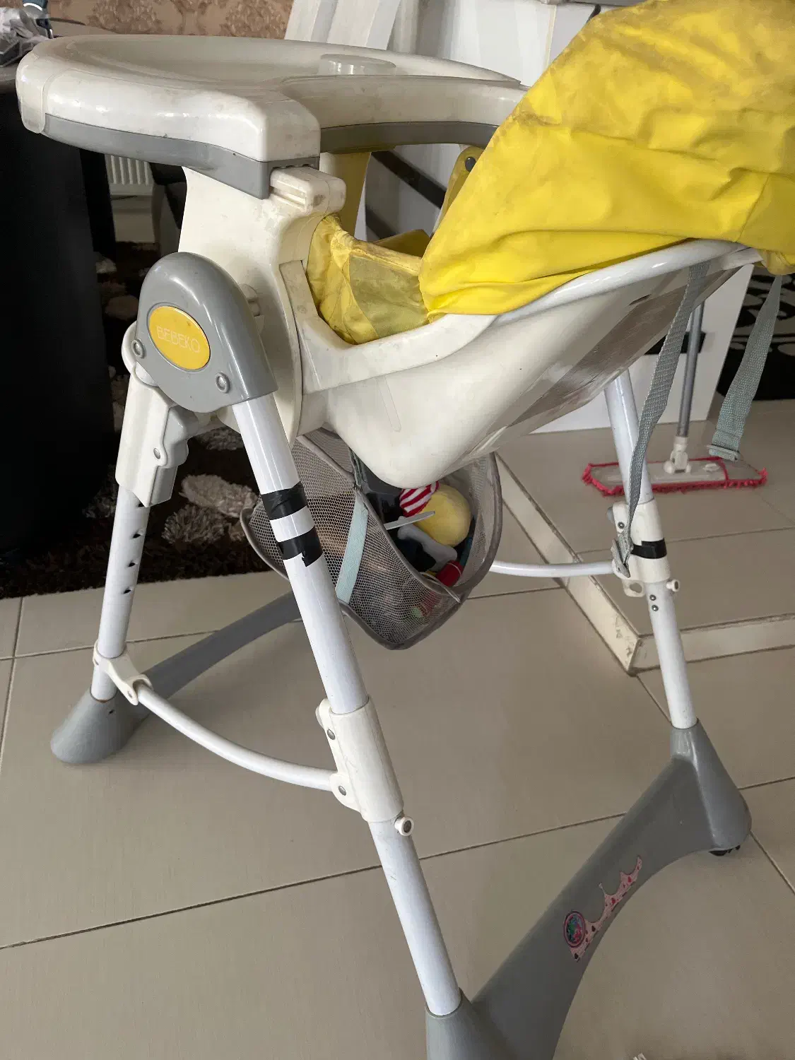 صندلی غذا کودک|تخت و صندلی بچه|رباط‌کریم, نصیرشهر|دیوار