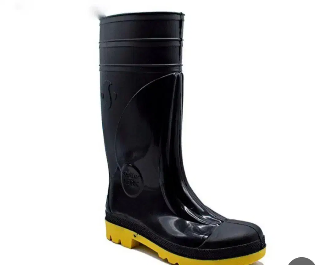 چکمه ایمنی|لباس|شیراز, شهرک قمشه|دیوار