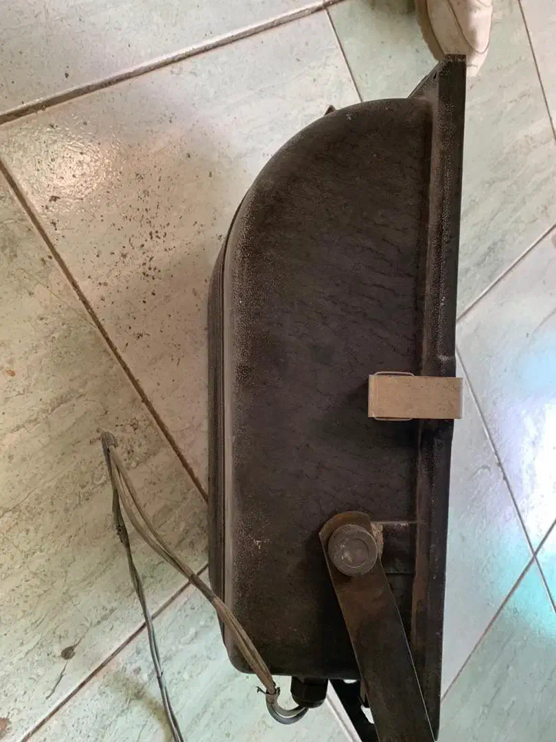 چراغ پرژکتور|لامپ و چراغ|اندیشه, اندیشه فاز ۵|دیوار