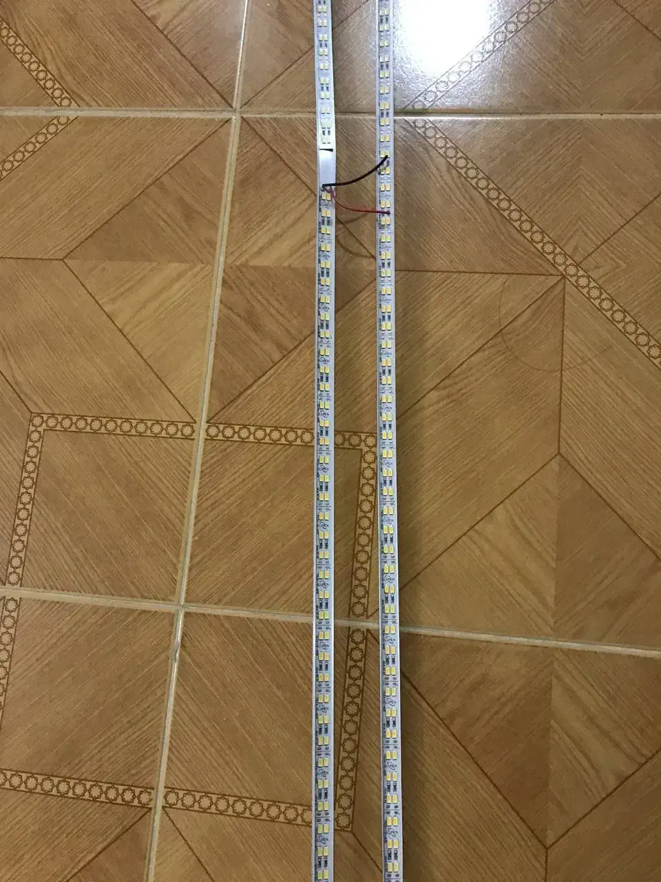 ریسه نوری 12 ولت و ترانس 12 ولت|ریسه و چراغ تزئینی|تبریز, |دیوار