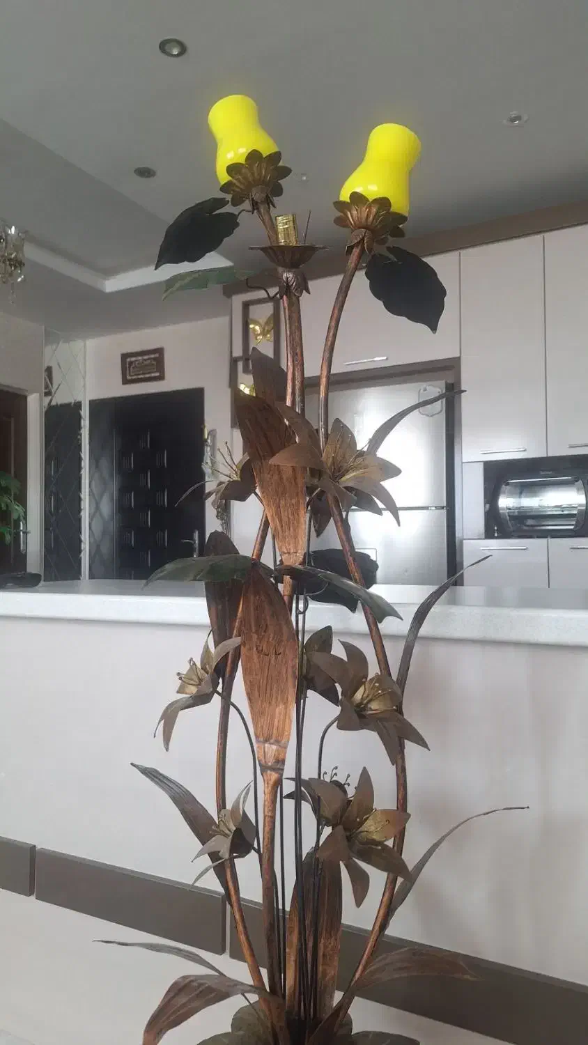 اباژور کنار سالنی زیبا|چراغ خواب و آباژور|فردیس, قریشی|دیوار