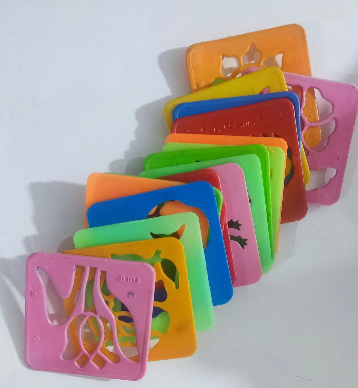 چینه ریاضی|اسباب‌‌بازی|نیشابور, گنبد سبز|دیوار