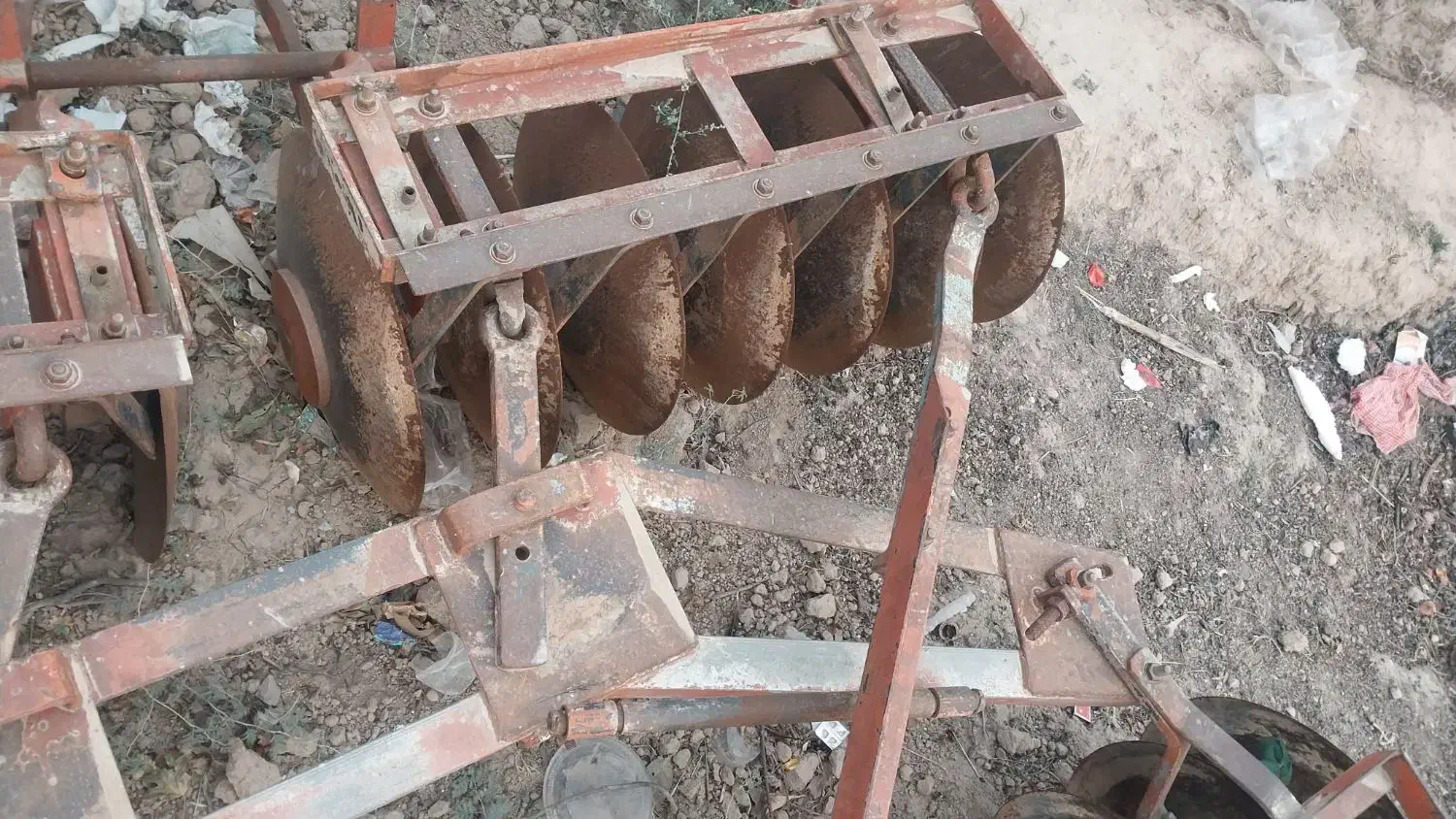 دیکس کم کارکرد|ماشینآلات صنعتی|فراغی, |دیوار