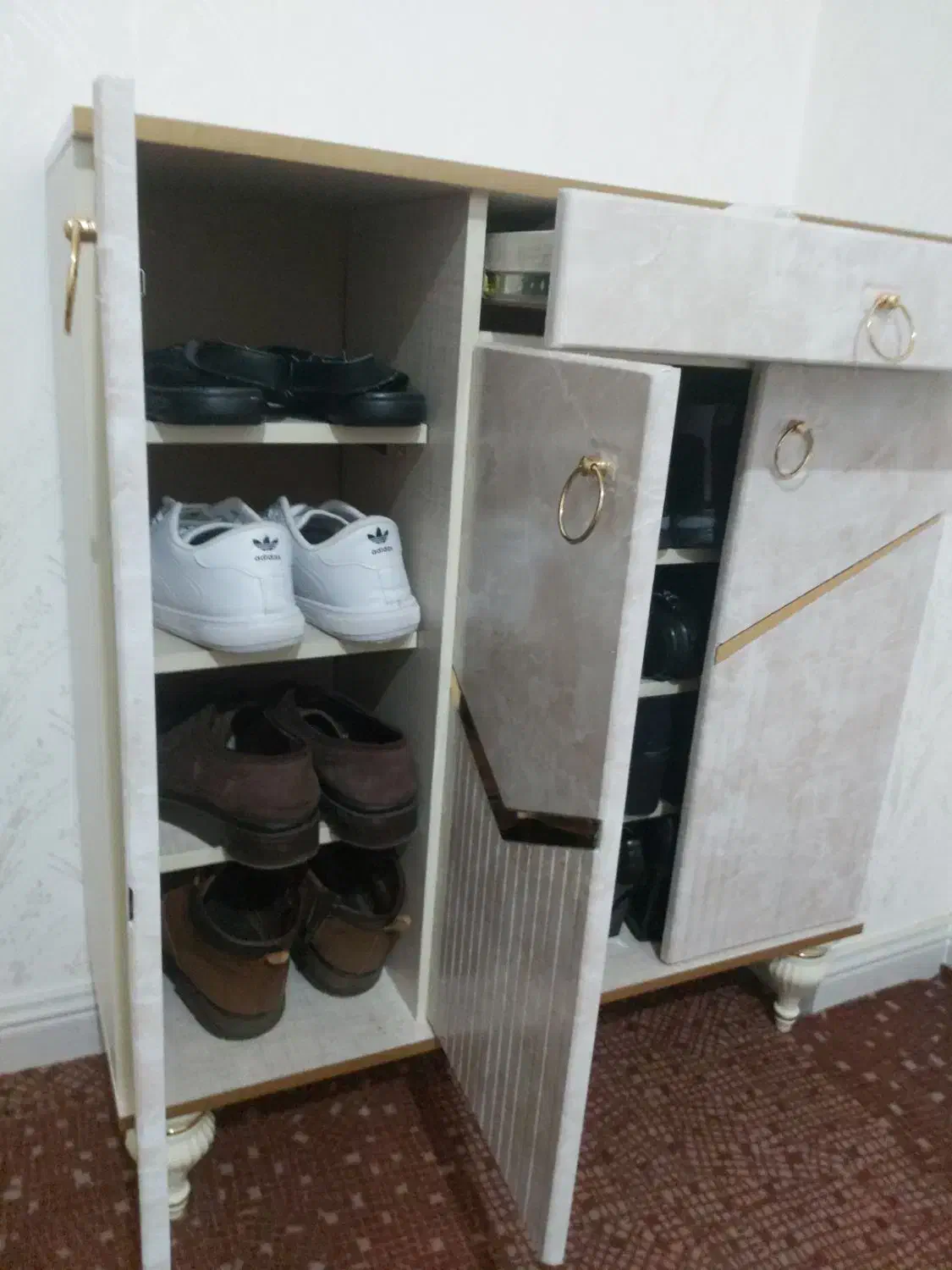 جاکفشی|جاکفشی، کمد، دراور|اردبیل, |دیوار