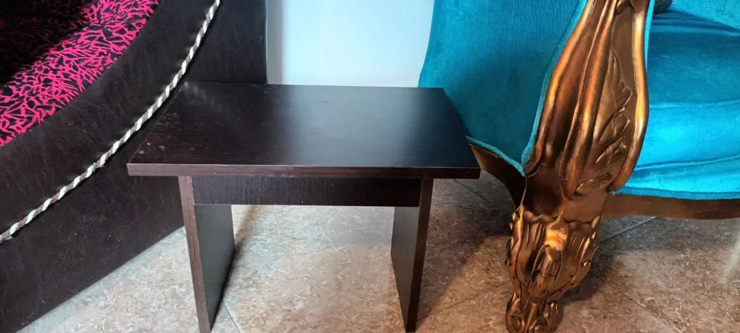 جلومبلی میز عسلی|مبلمان خانگی و میز عسلی|لاهیجان, خالو باغ|دیوار