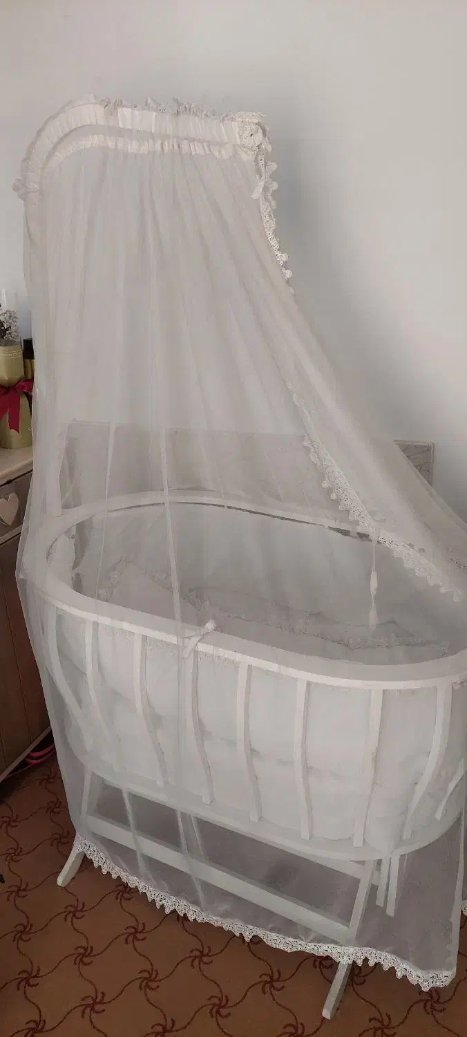 گهواره نوزادی خیلی تمیز ونو|اسباب و اثاث بچه|گلستان (تهران), |دیوار