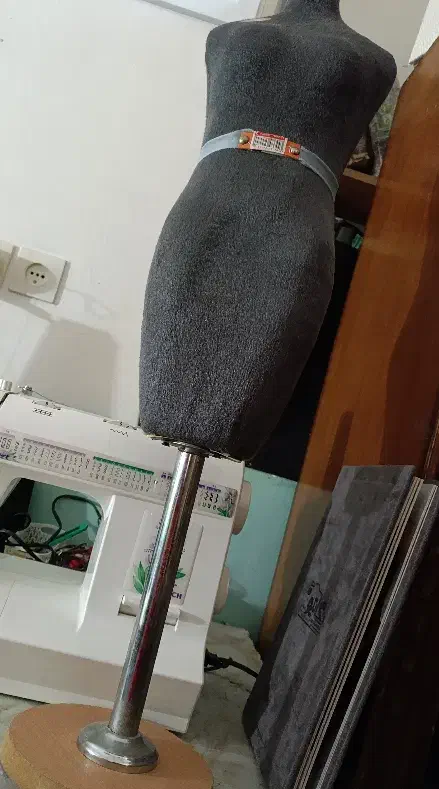 مانکن یک دوم خیاطی|لوازم خیاطی و بافتنی|خمینیشهر, |دیوار