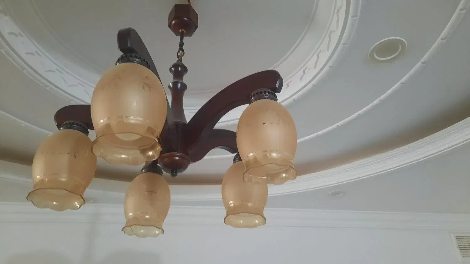 دوتا لوستر چوبی بسیار شیک ۵ شاخه|لوستر و چراغ آویز|اراک, |دیوار