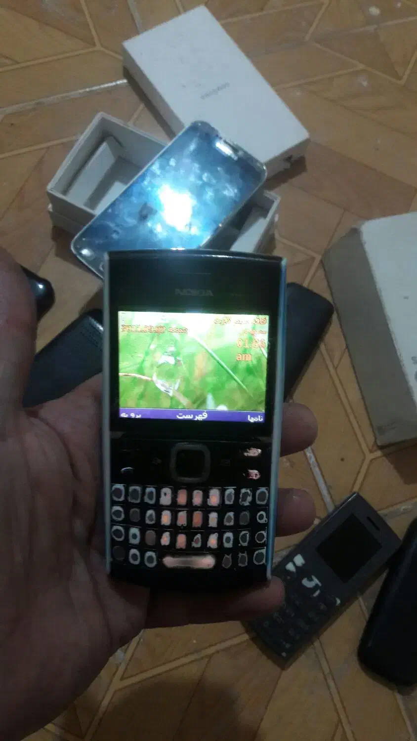 موبایل نوکیا سالم و بقیه احتیاج به تعمیر|موبایل|کرج, کرج نو|دیوار