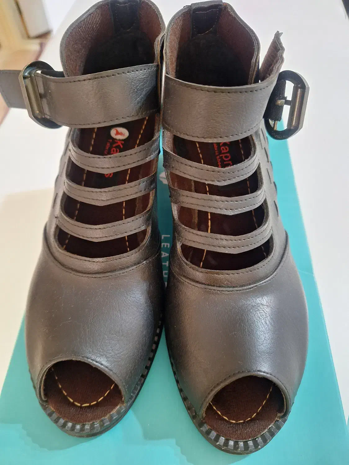 کفش نو وراحت سایز۴۰|کیف، کفش، کمربند|میانه, |دیوار