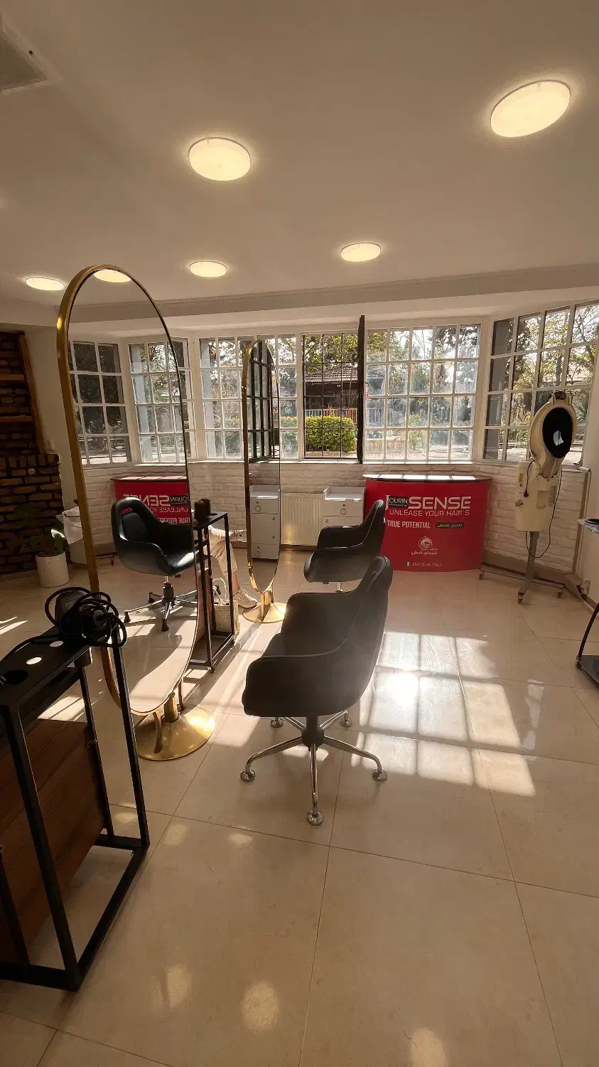 اجاره صندلی به لاین های رنگ کراتین کوتاهی شنیون|خدمات آرایشگری و زیبایی|تهران, شهرک غرب|دیوار