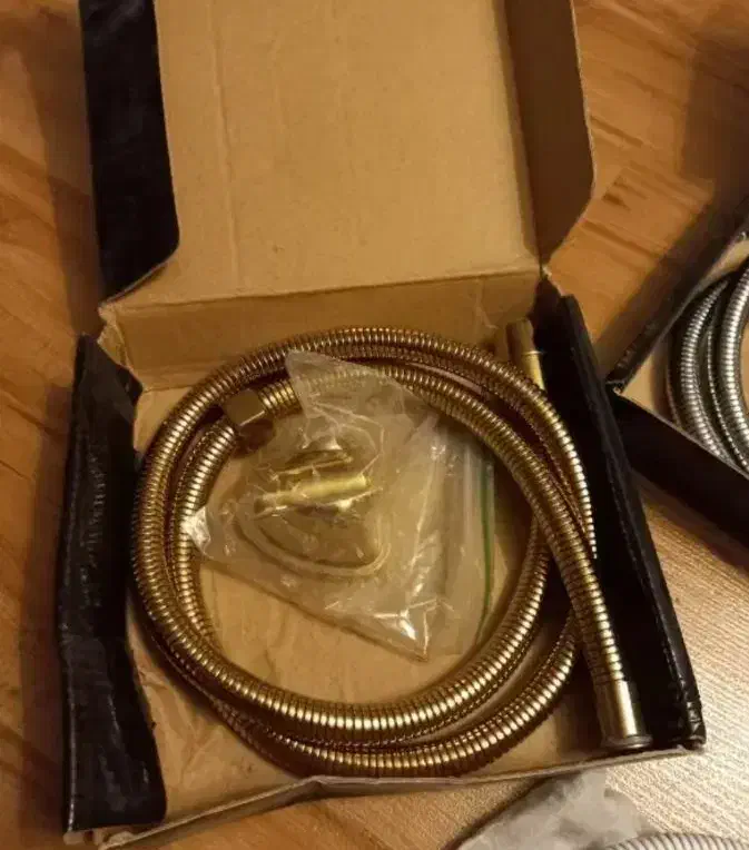 تعدادی شلنگ توالت هانیس مدل a50 آکبند|لوازم سرویس بهداشتی|تهران, مجیدیه|دیوار