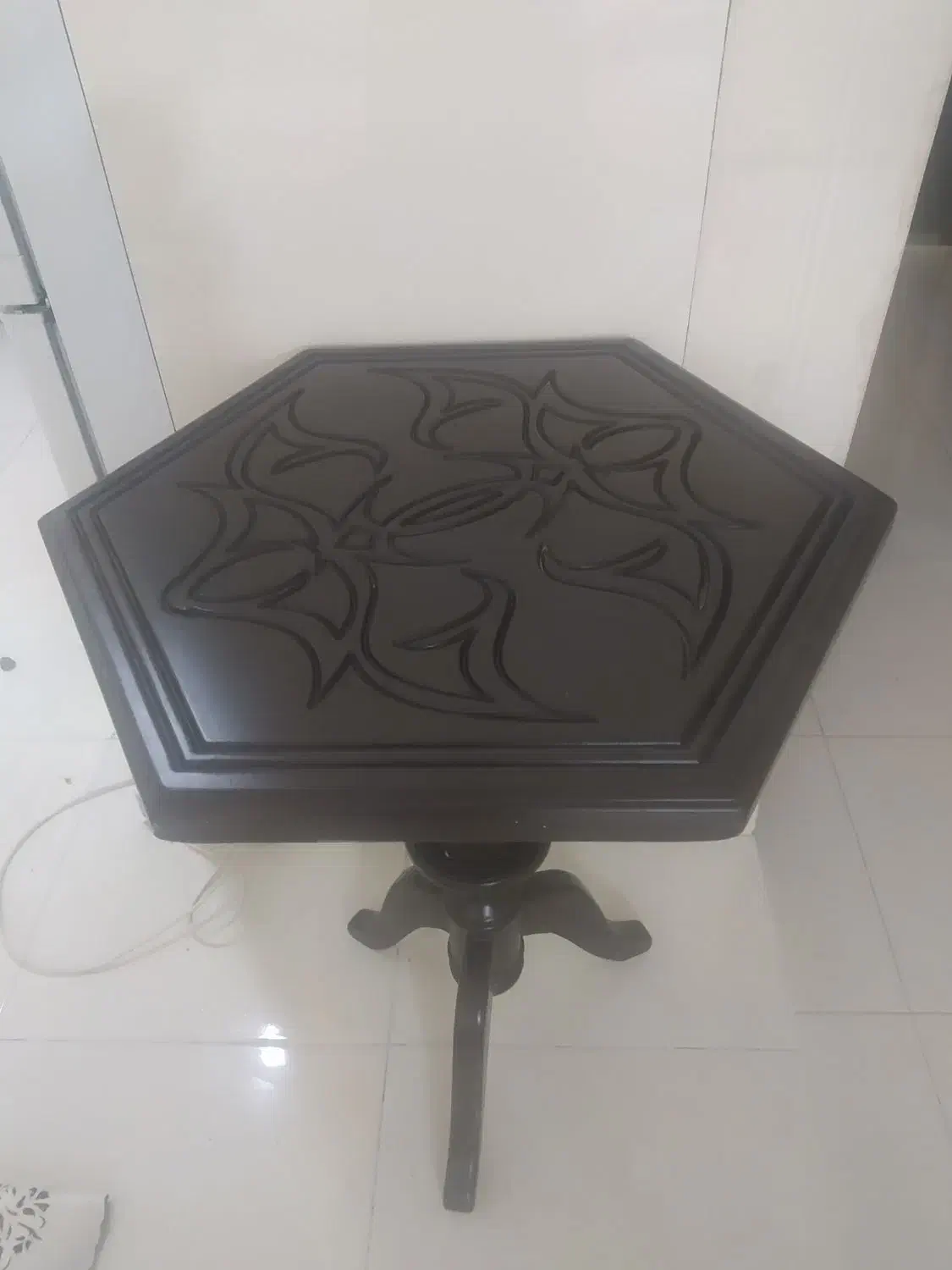 میز|میز و صندلی غذاخوری|قم, شاه سید علی|دیوار