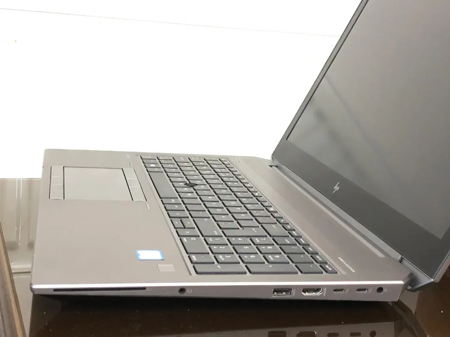 لپ تاپ hp zbook corei9 با 6 گیگ گرافیک rtx|رایانه همراه|پرند, فاز ۱|دیوار