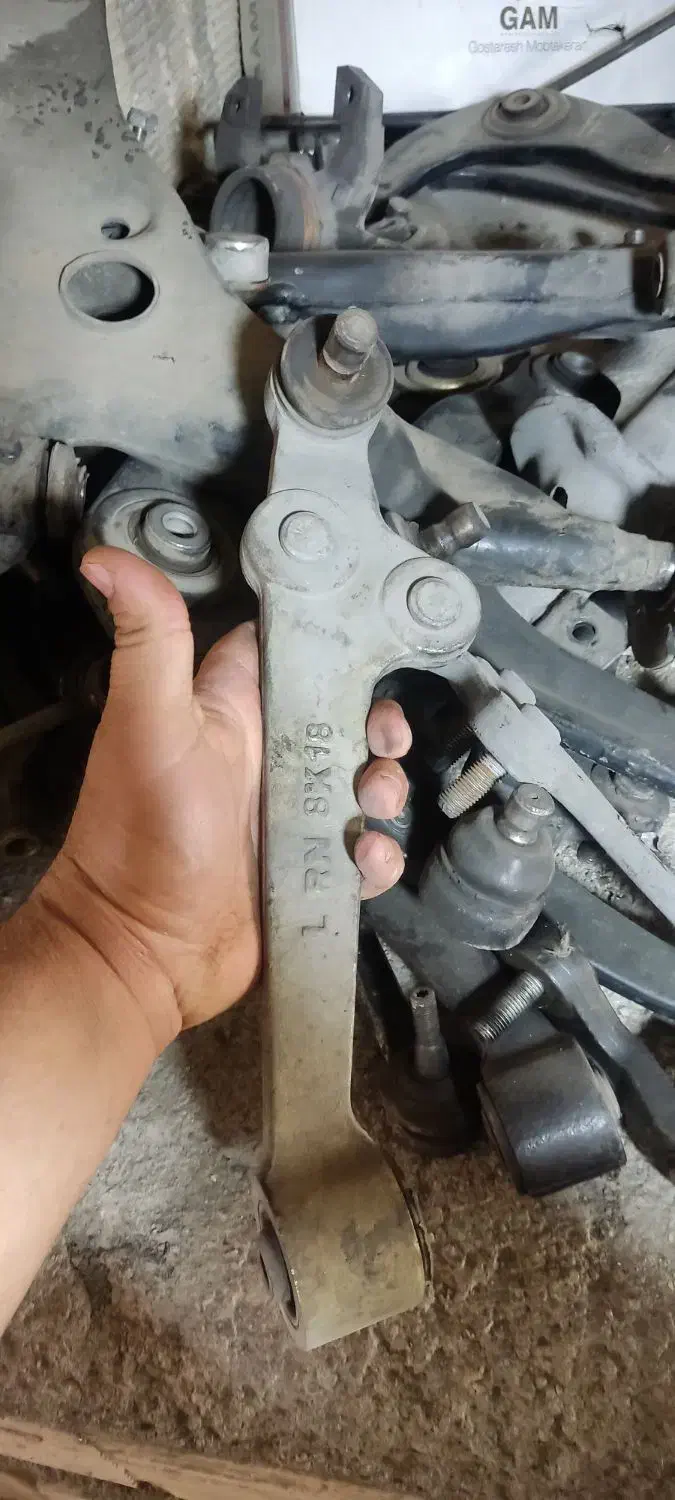 انواع لوازم جلوبندی فابریک استوک|قطعات یدکی و لوازم جانبی|بروجرد, |دیوار