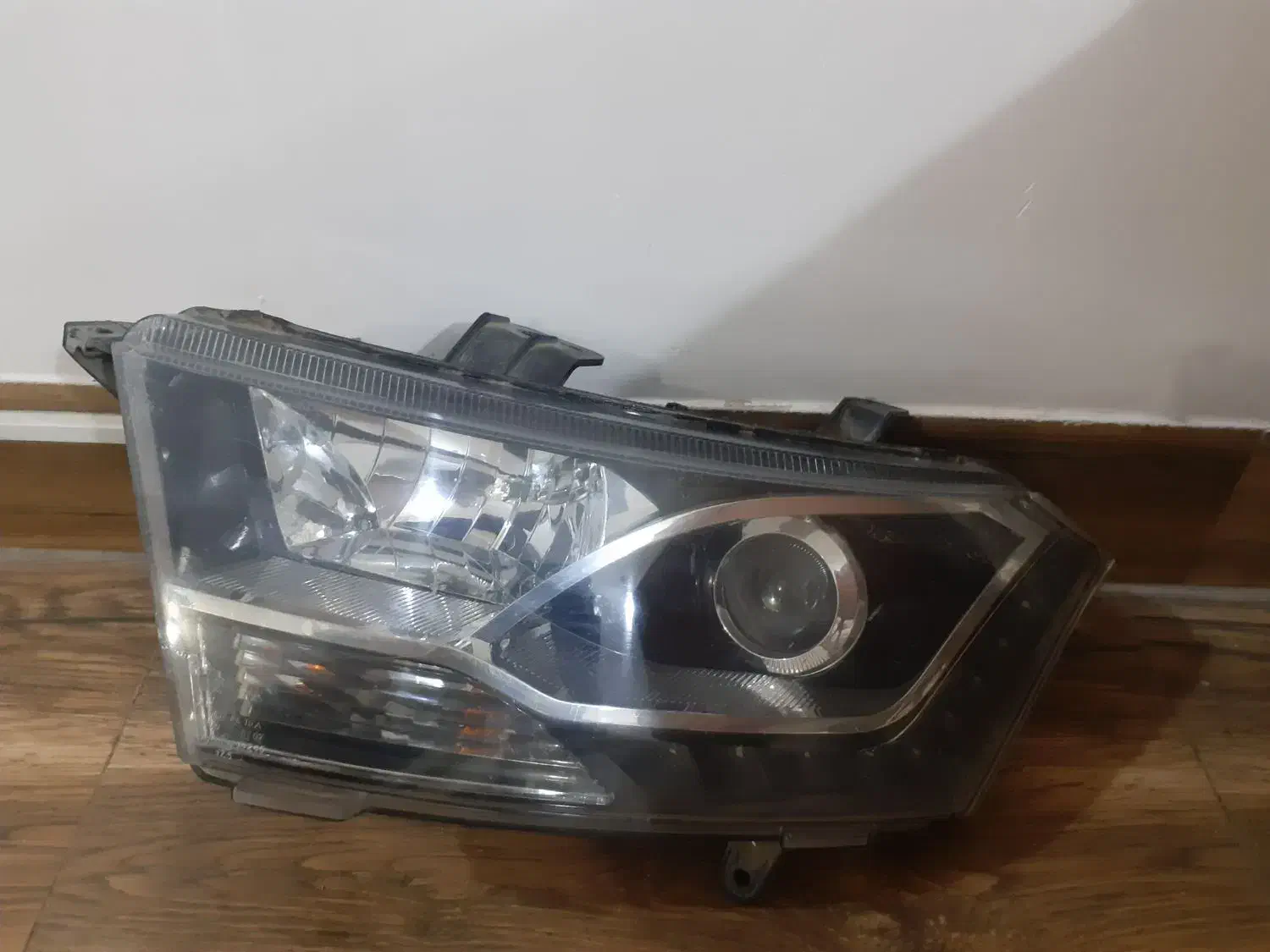 چراغ جلو سمت راننده برای دنا معمولی.|قطعات یدکی و لوازم جانبی|زاهدان, |دیوار