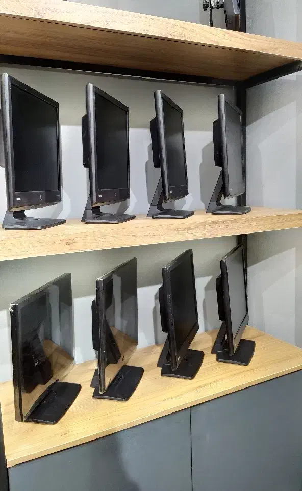 مانیتور 17 اینچ مربع بنکیو|قطعات و لوازم جانبی رایانه|بجنورد, |دیوار