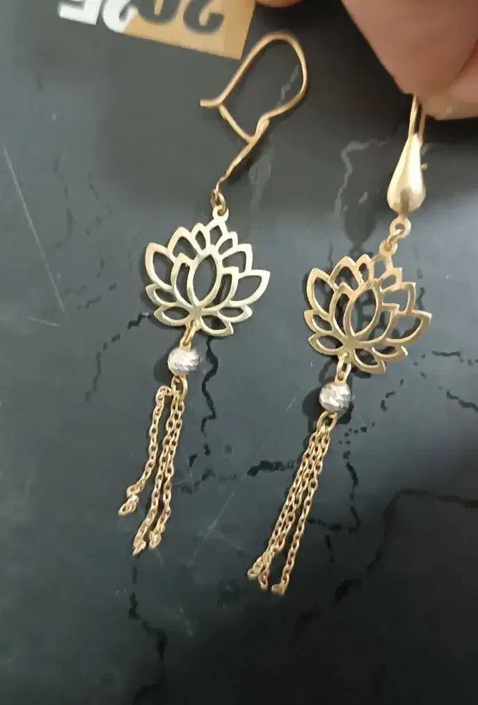 زنجیر و پلاک و گوشواره|جواهرات|کوه چنار, |دیوار