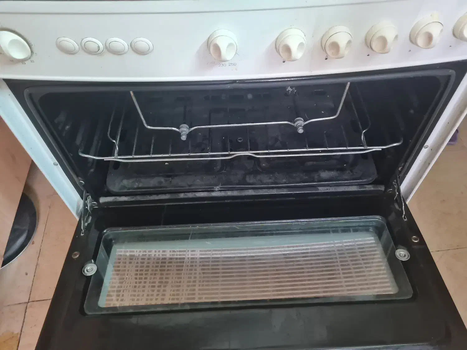 اجاق گازفردار|اجاق گاز و لوازم برقی پخت‌وپز|کاشان, باهنر|دیوار