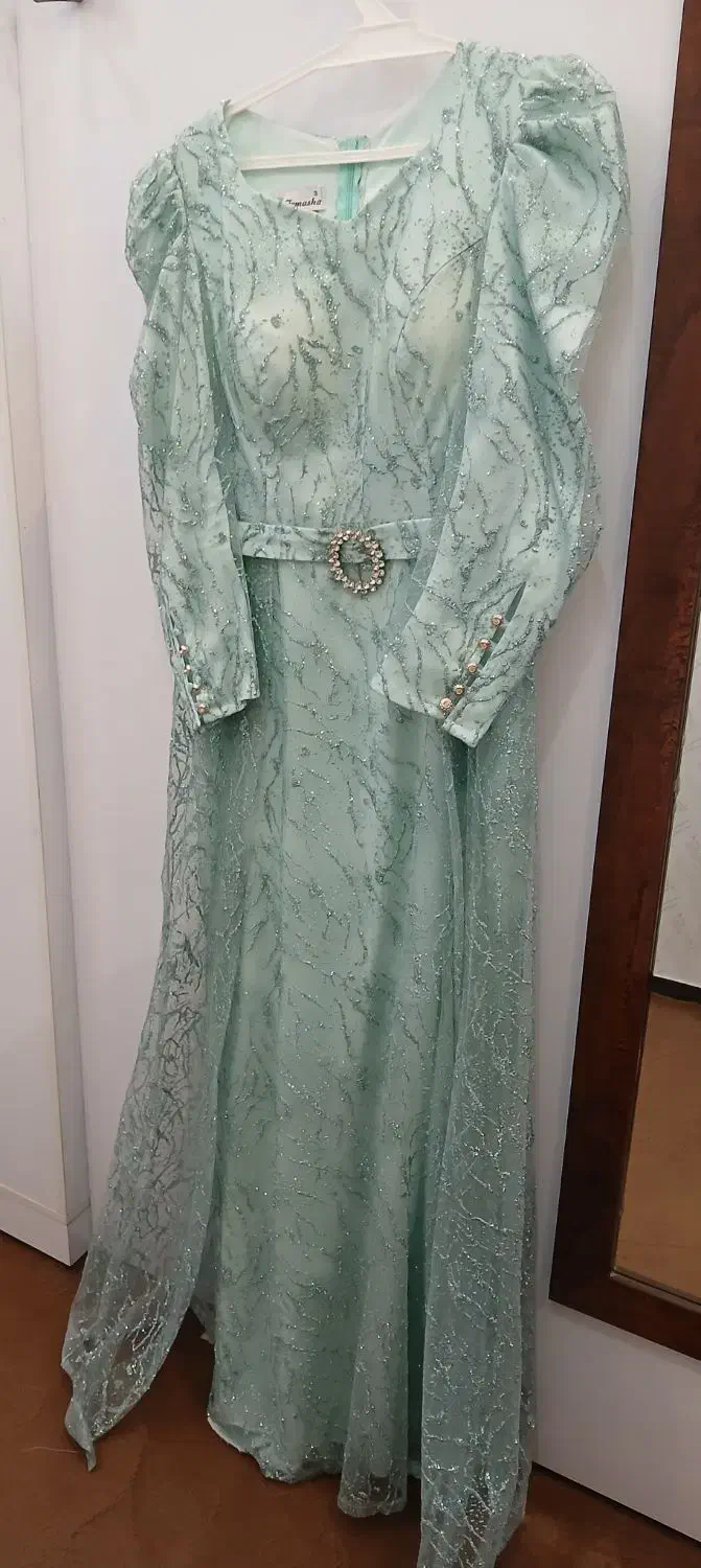 لباس مجلسی|لباس|فولادشهر, B4|دیوار