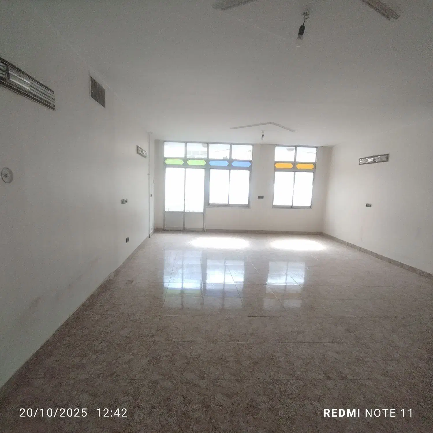 120متر تکواحدی پاسدارگمنام (املاک برزگر)