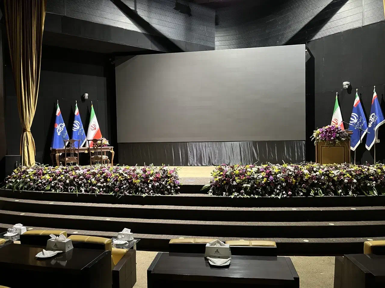 گل آرایی همایشات و اجلاس شرکت ها و تشریفات|خدمات پذیرایی، مراسم|تهران, شهرک شریعتی|دیوار